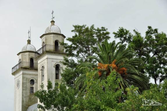 Torres de uma das igrejas de Colonia del Sacramento, no sul do Uruguai